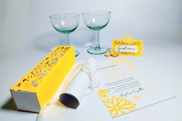 Daisy Flower Wedding Invitation Box & Place Card